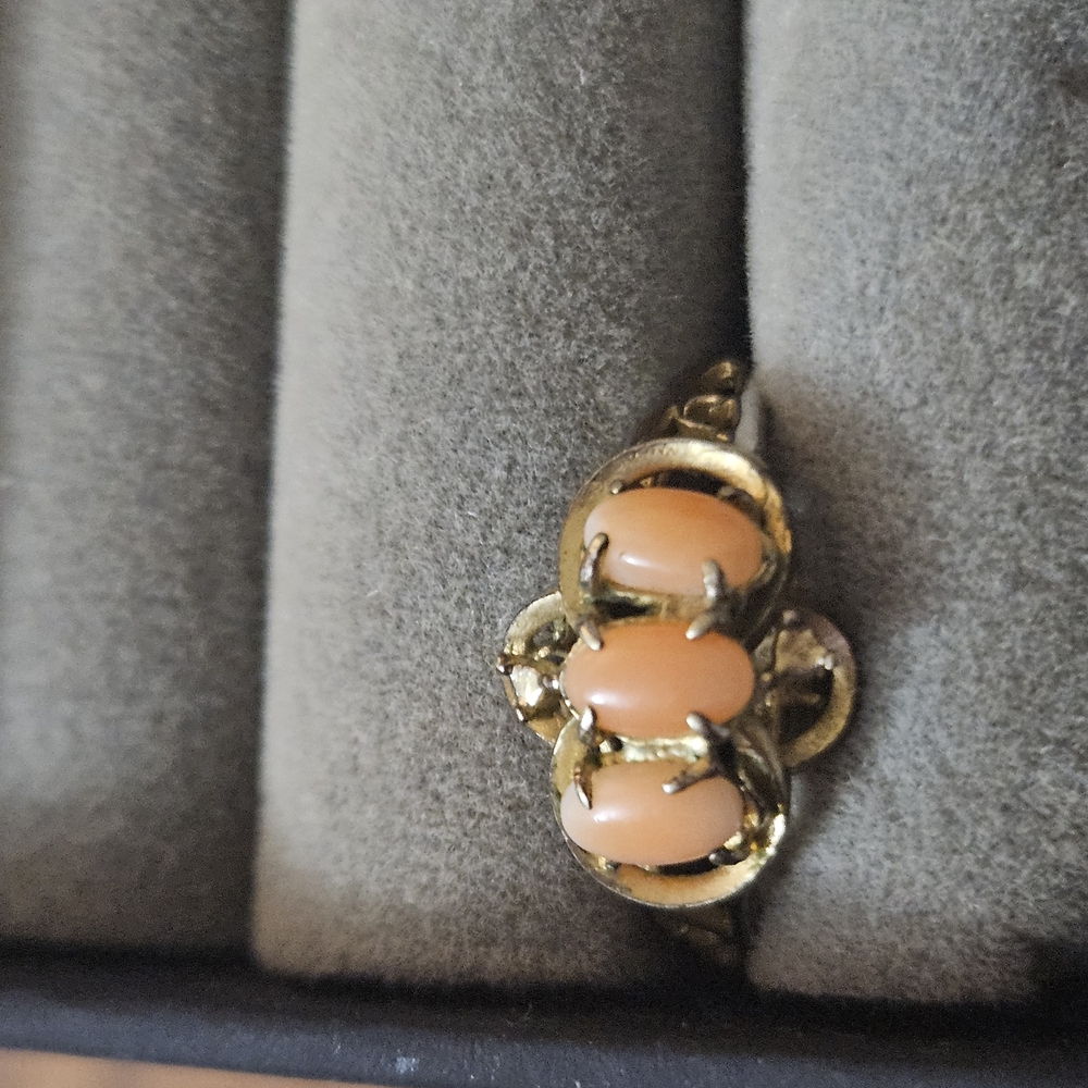 Elegant Gold and Peach Ring